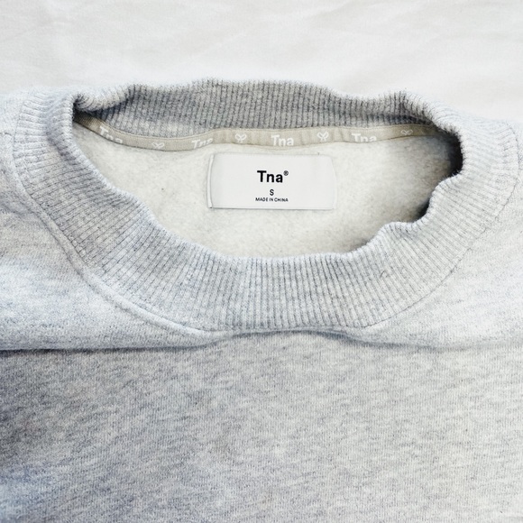 Cropped TNA crewneck - Picture 2 of 3